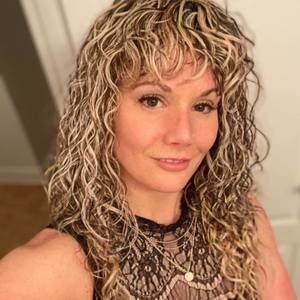 Meet your Posher, Alicia